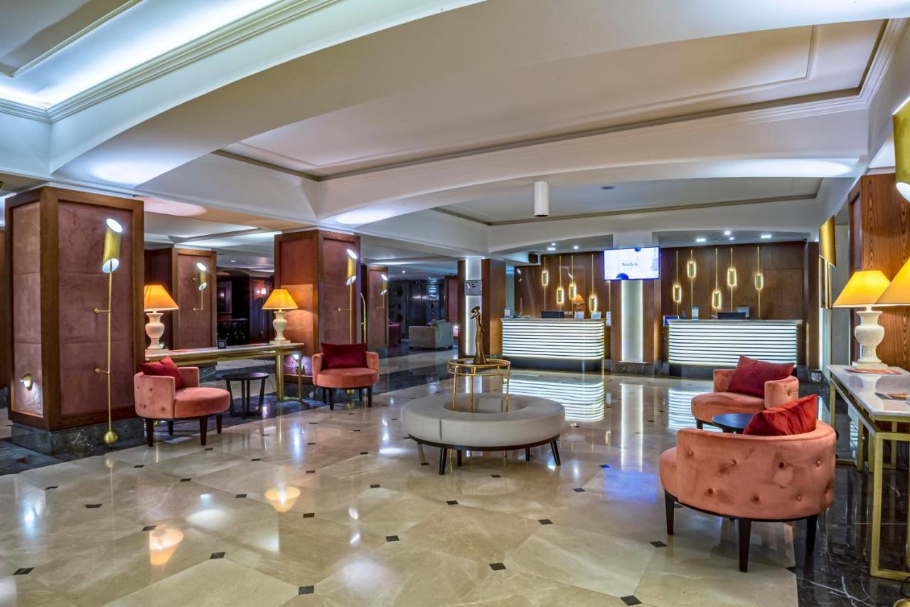 Palace 4*