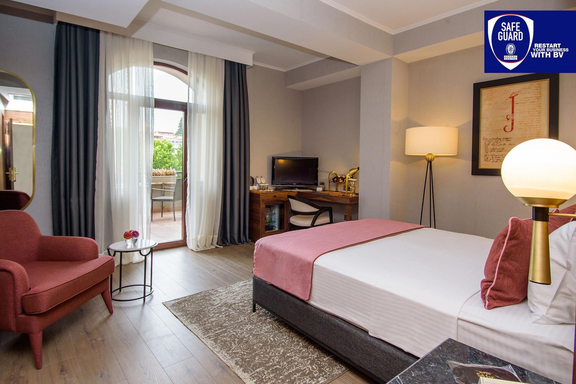 Palace Hotel 4*