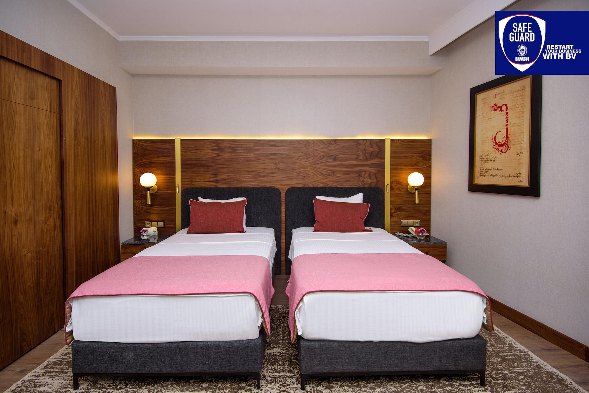 Palace Hotel 4*